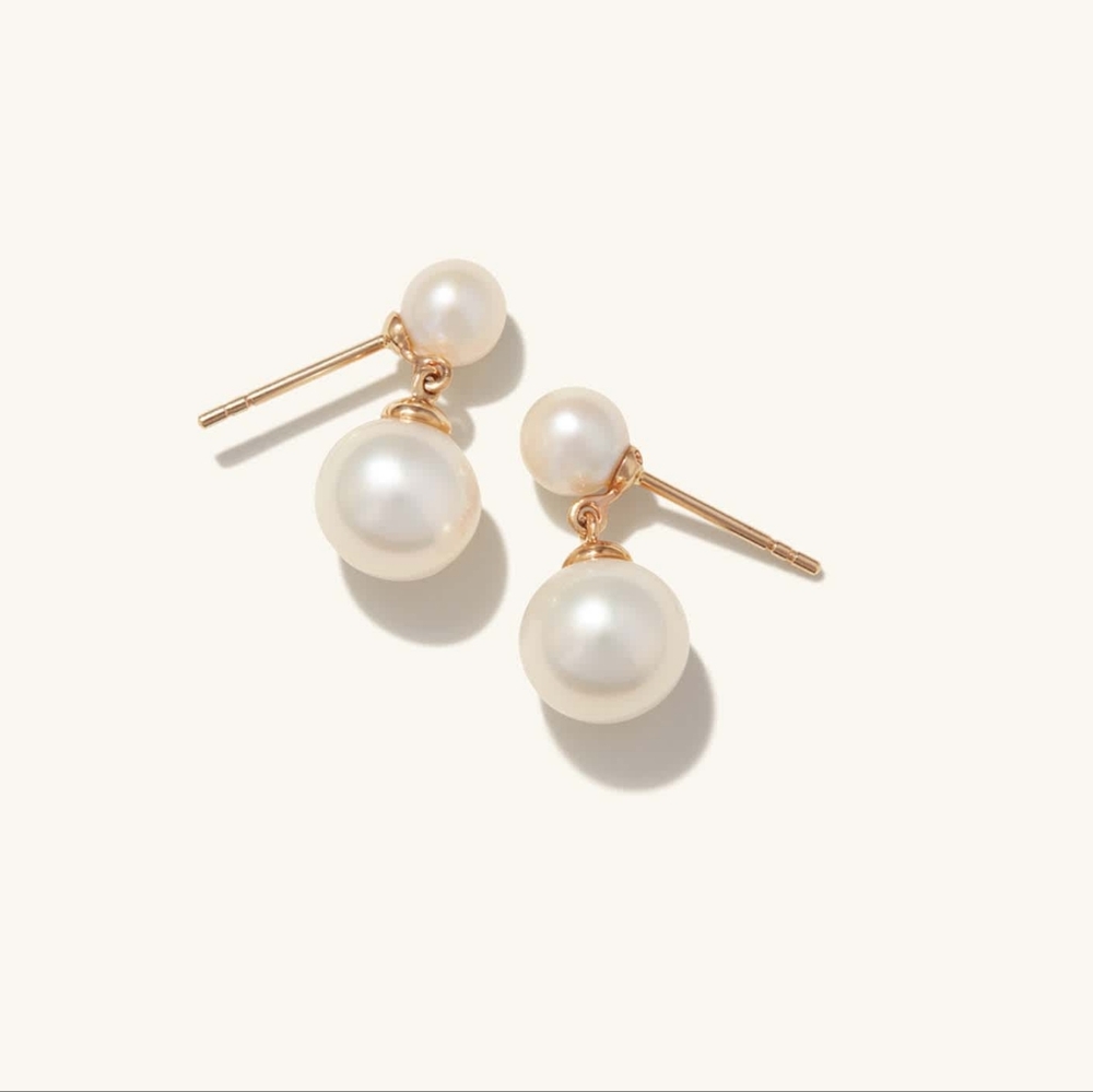 Mejuri Essential Pearl Earrings